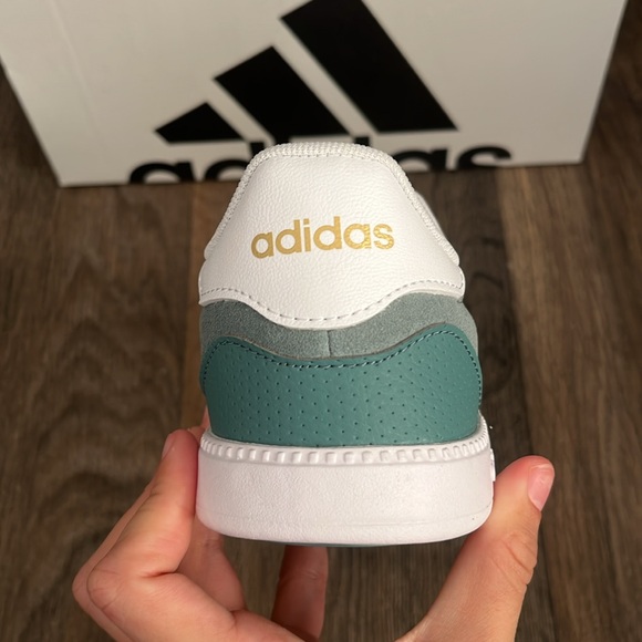 NWT Adidas Breaknet Sleek Women's Shoes - Hazy Esmerald/White - JH6349 - Picture 5 of 12